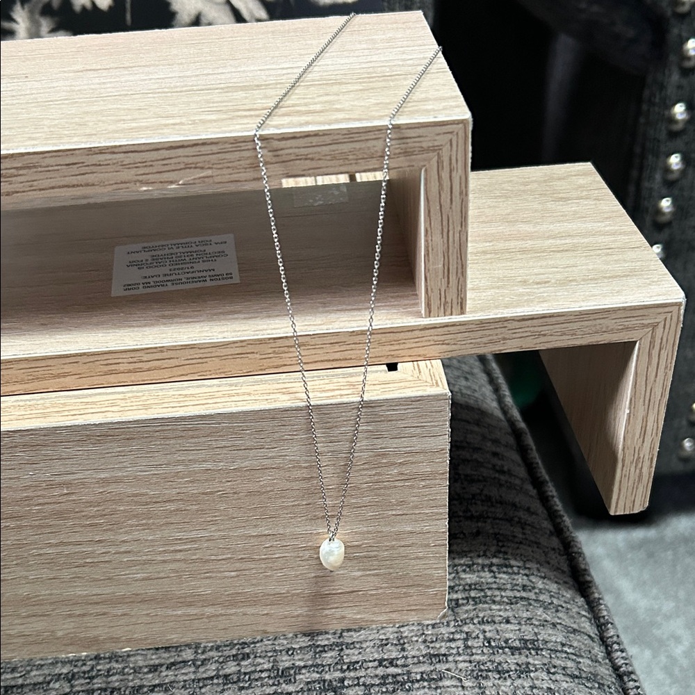 Elegant Silver Pearl Necklace